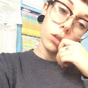 Meet your Posher, Danika