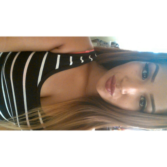 Meet your Posher, Dominguez - Picture 1 of 1