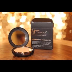 It Cosmetics Celebration Foundation #2