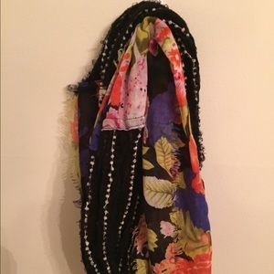 (3) bundled infinity scarves