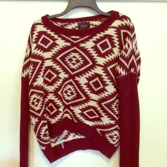 Maroon sweater