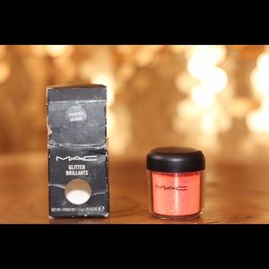 **Discontinued**  MAC Glitter Pot