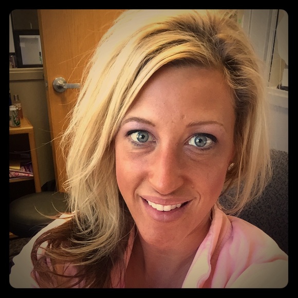 Meet your Posher, Megan - Picture 1 of 1