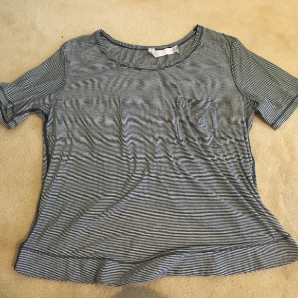 Grey striped lululemon short sleeve shirt