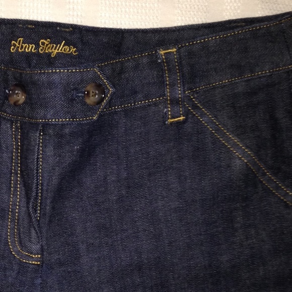 Ann Taylor Crop Jeans. - Picture 3 of 4