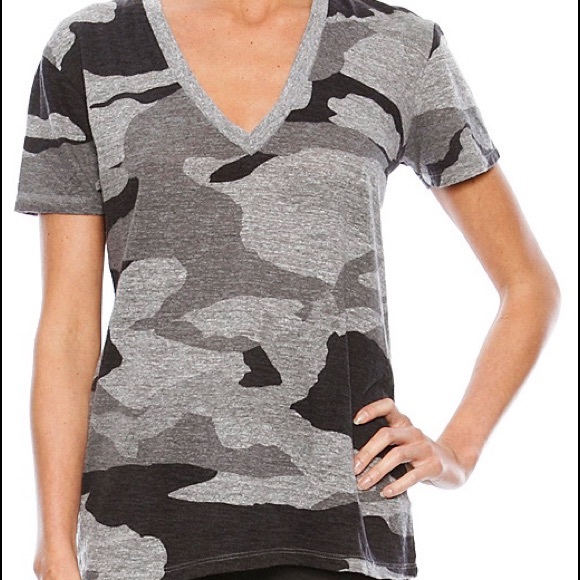 monrow oversized v neck tee