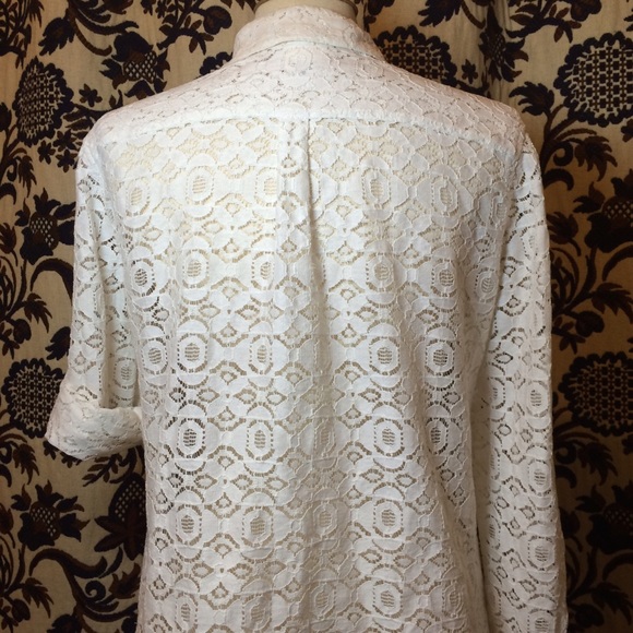 BCBG all lace ivory top with zipper and roll cuffs - Picture 3 of 4