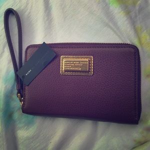 Brand new Marc Jacobs maroon wristlet.