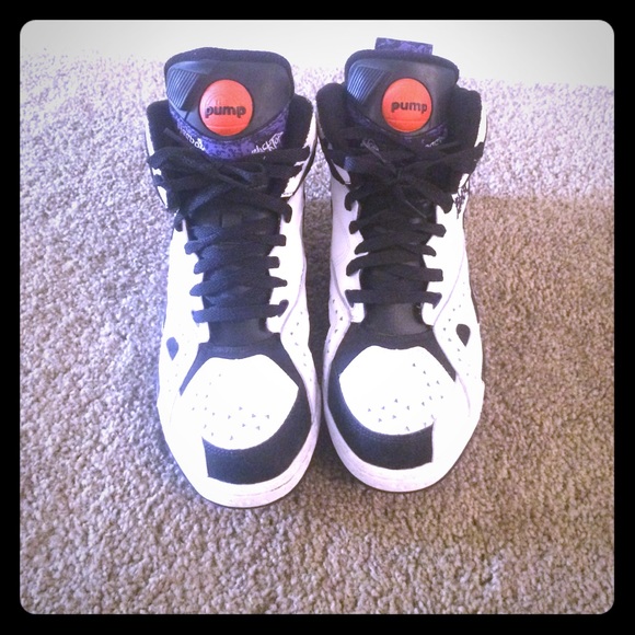 Reebok Black Top Pumps