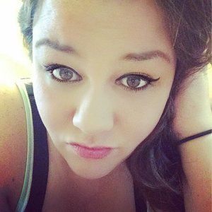 Meet your Posher, Alicia