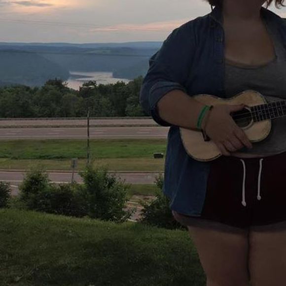 Meet your Posher, Haylee