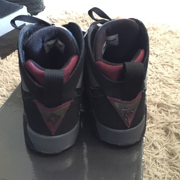 Jordan Bordeaux 7 - Picture 3 of 4