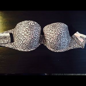 38D brand new strapless Victoria's Secret Bra