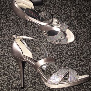 Prom heels size 8