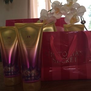 Victoria Secret's Simply Breathless Body Cream