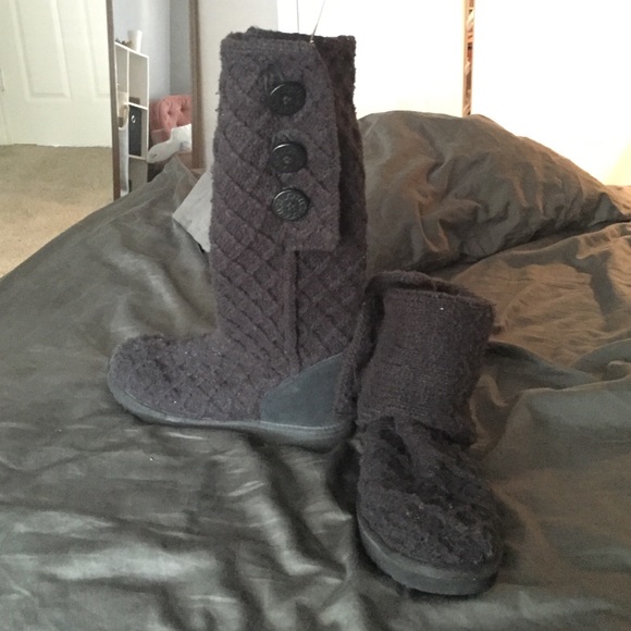 Black Sheepskin UGG boots