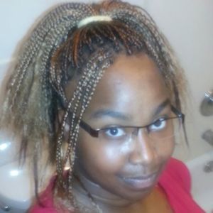 Meet your Posher, Ebony