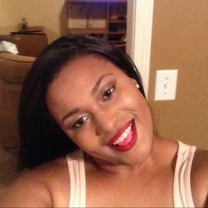 Meet your Posher, Tiara