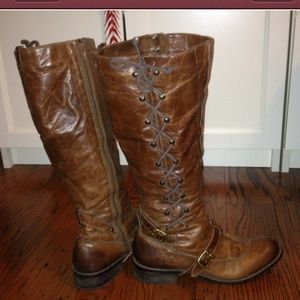 Bundle thriftzilla // Gilgarran boots 8.5 + Isabel