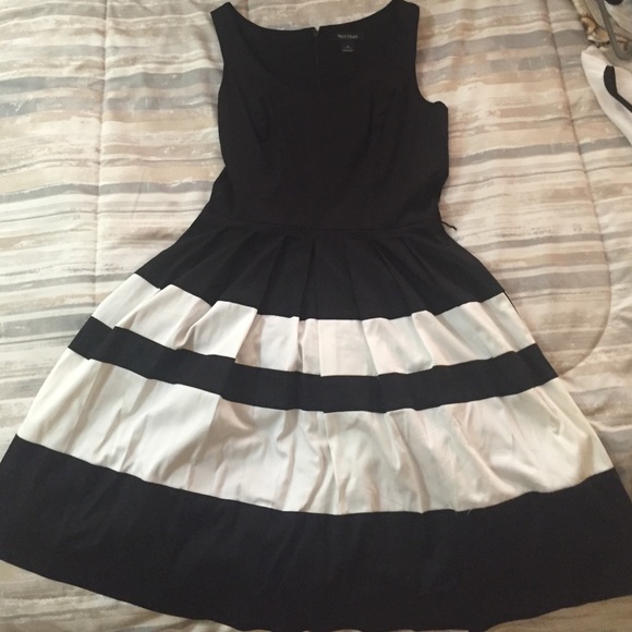 Cute black and white mini dress