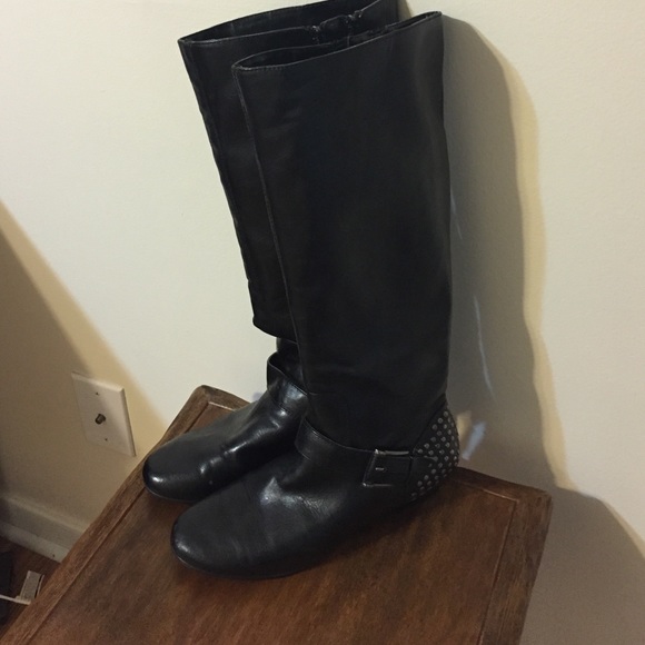 Black Boots