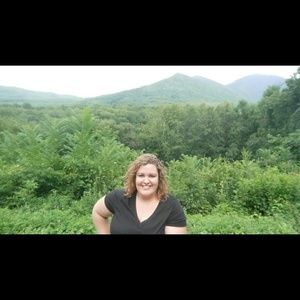 Meet your Posher, Courtney