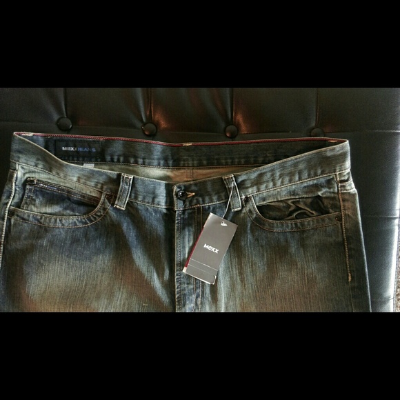 Jeans - Picture 3 of 3