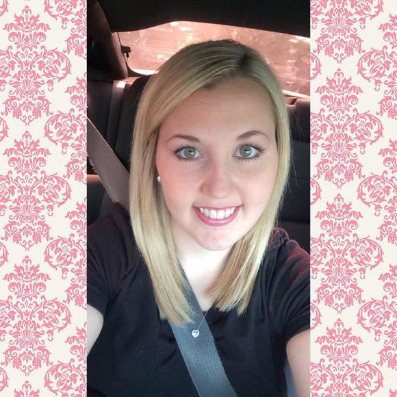 Meet your Posher, Candace