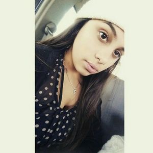 Meet your Posher, Yasmin