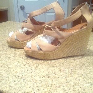 CALVIN KLEIN NUDE ESPADRILLES