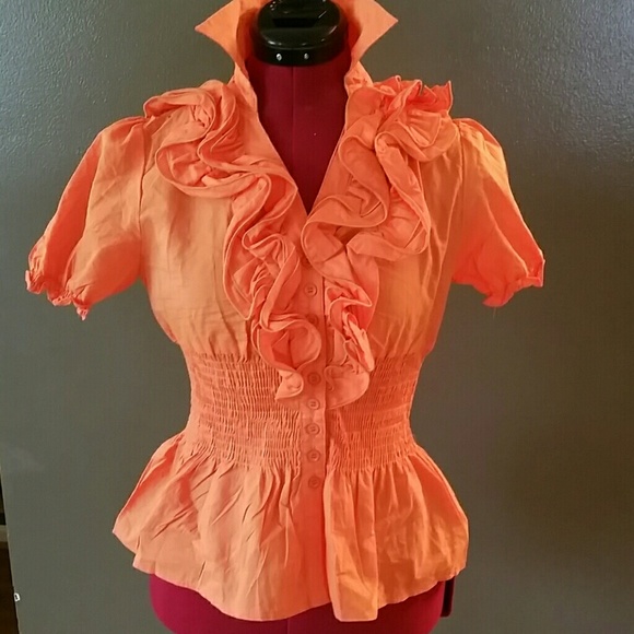Trendy ruffle blouse