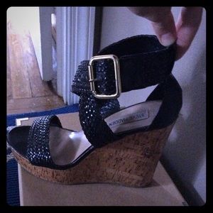 Steven Madden wedges - black & gold