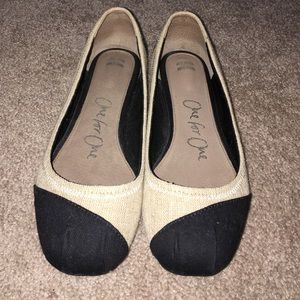 Two-toned Tom Ballet Flats