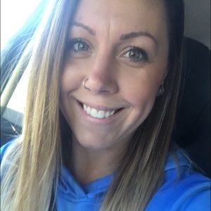 Meet your Posher 💛💛💛