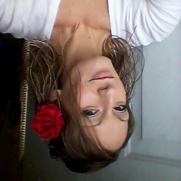 Meet your Posher, Teree - Picture 1 of 1