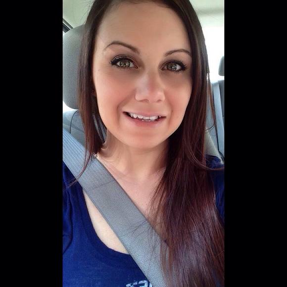 Meet your Posher, Candis