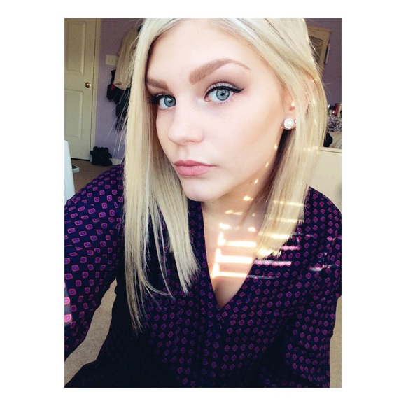 Meet your Posher, Shea