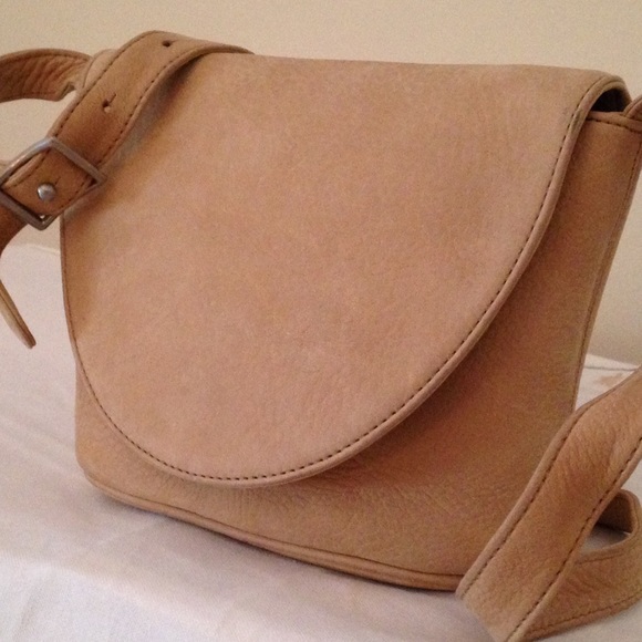 A Eddie Bauer cross the shoulder suede bag - Picture 2 of 3