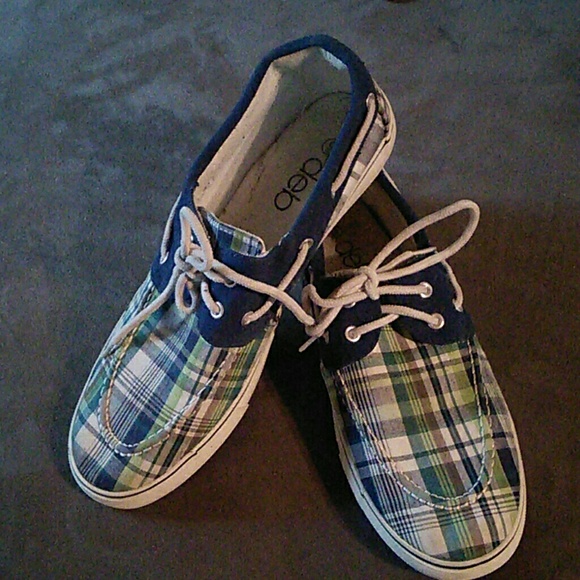 Debs Sperry "like" Boat shoes