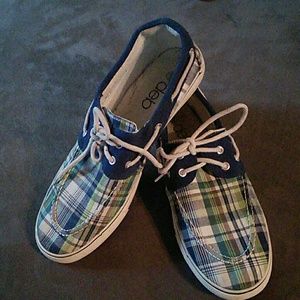 Debs Sperry "like" Boat shoes