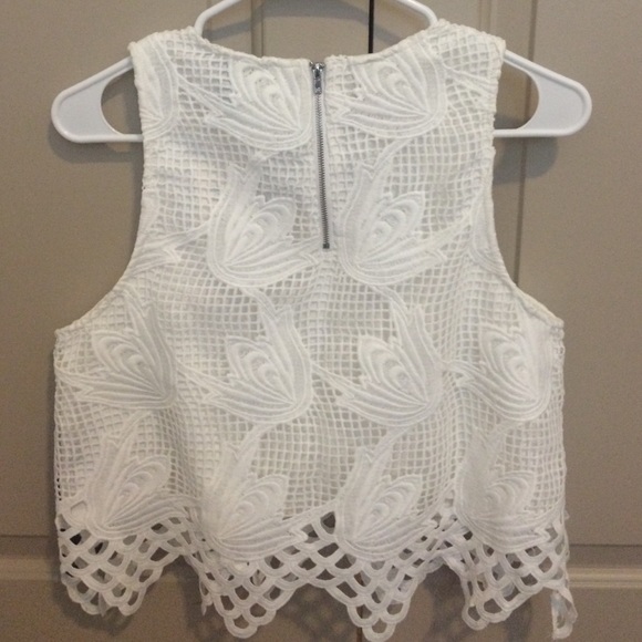 NWT Forever21 Lace Crop Top - Picture 2 of 4