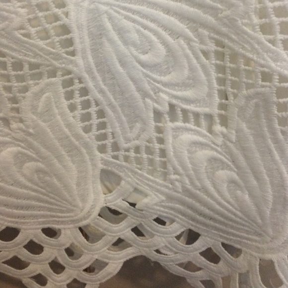 NWT Forever21 Lace Crop Top - Picture 4 of 4