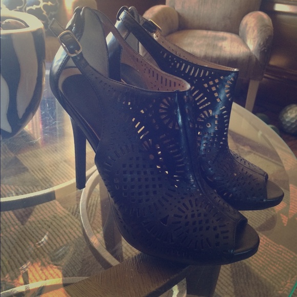 Jessica Simpson Black High Heels