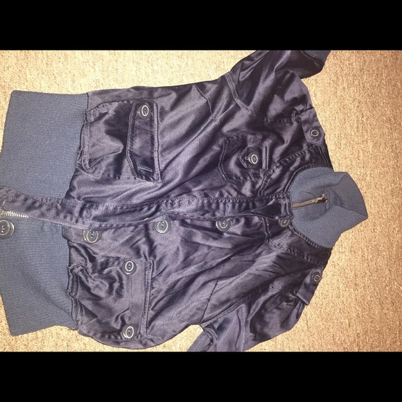 Jacket - Picture 3 of 4