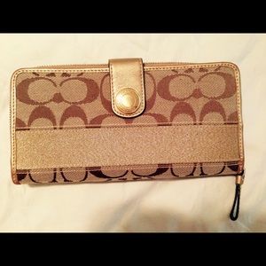 Authentic Coach wallet