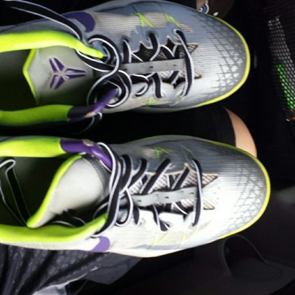 Shoes - Kobe 8