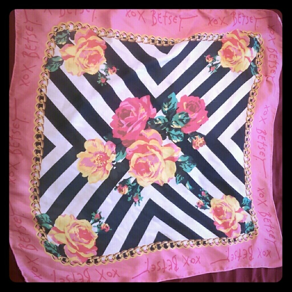 Betsey Johnson bandana