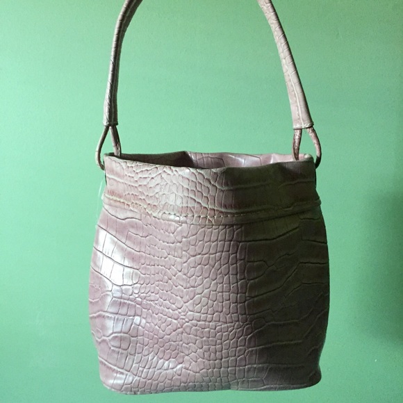 Liz Claiborne Bucket Tote - Picture 1 of 4