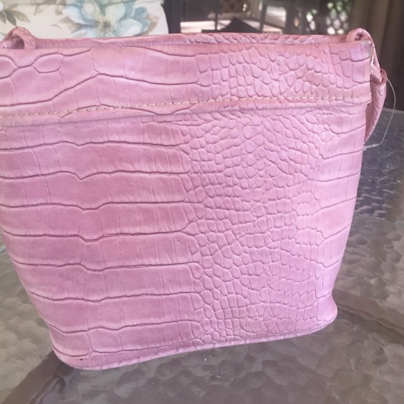 Liz Claiborne Bucket Tote - Picture 4 of 4