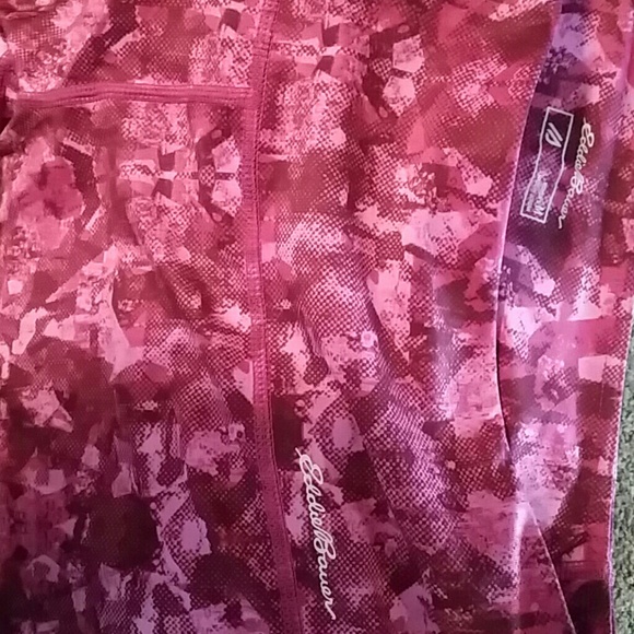 Eddie Bauer Athletic Capris - Picture 4 of 4